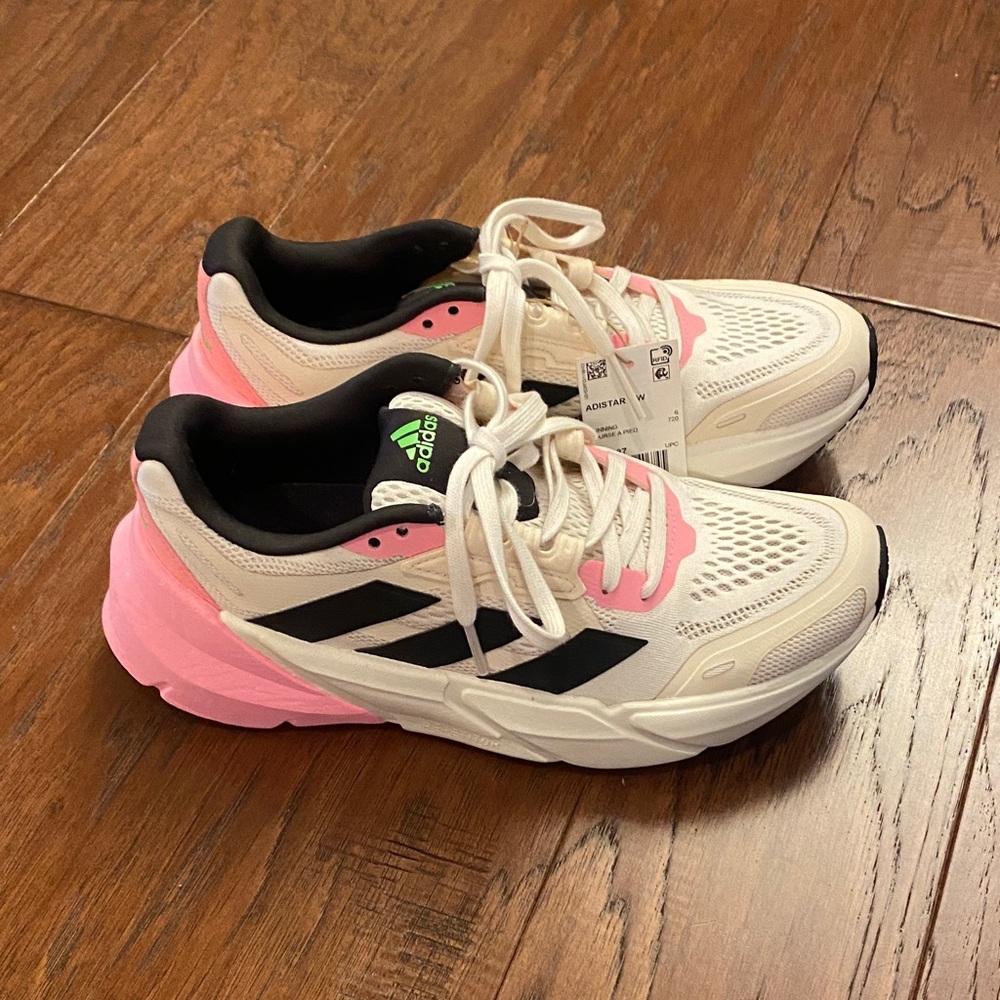 NWT Womens Adidas Off-White and Pink Running Sneakers Size 7 1/2